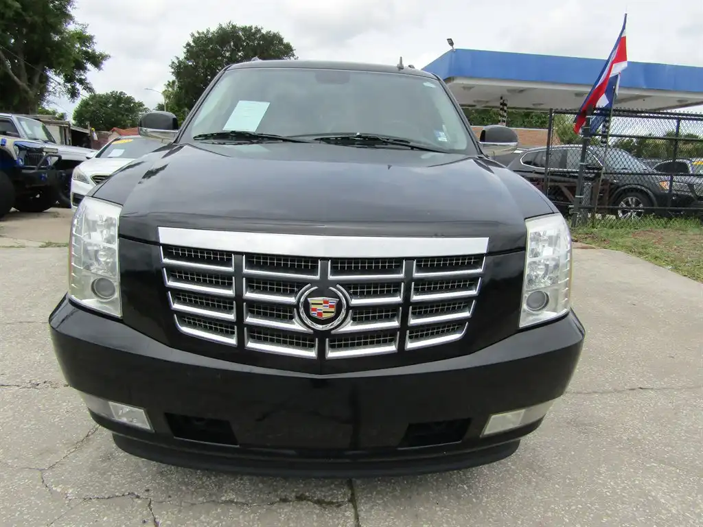 2011 Cadillac Escalade ESV 2WD Premium's photo