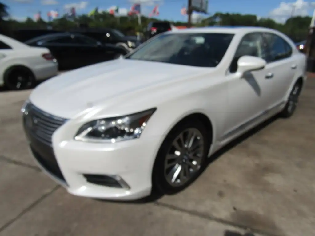 2017 Lexus LS 500 460's photo