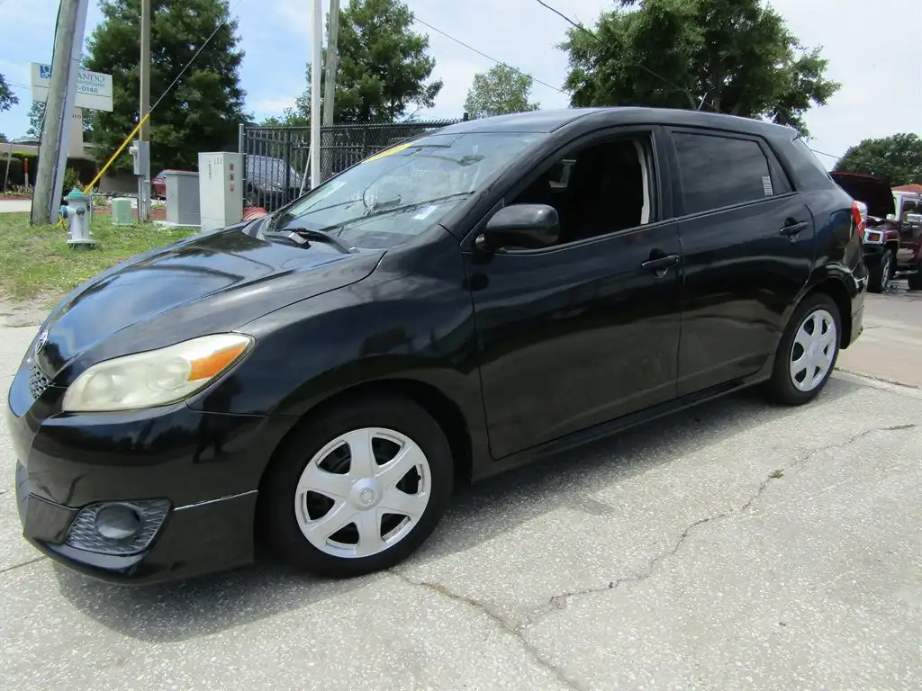 2009 Toyota Matrix Base AT's photo