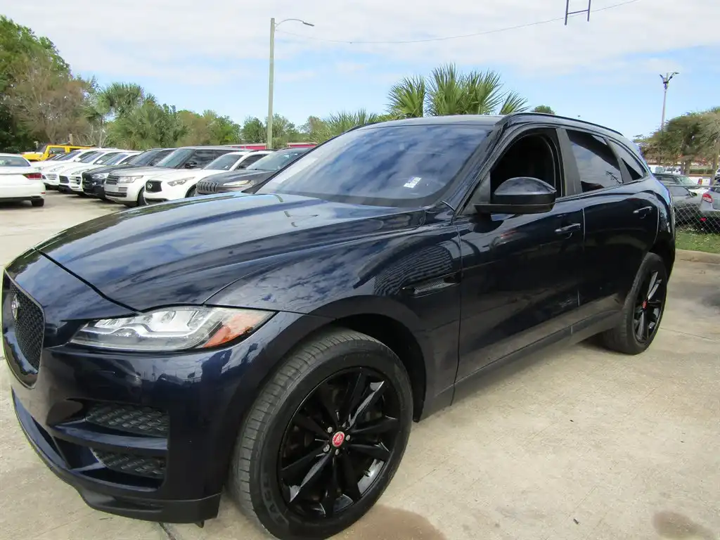 2018 Jaguar F-PACE 25t Prestige AWD's photo