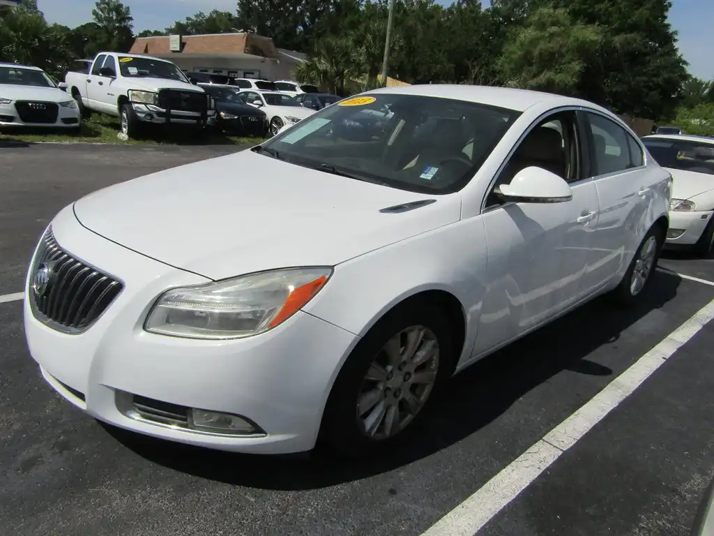 2013 Buick Regal Base's photo