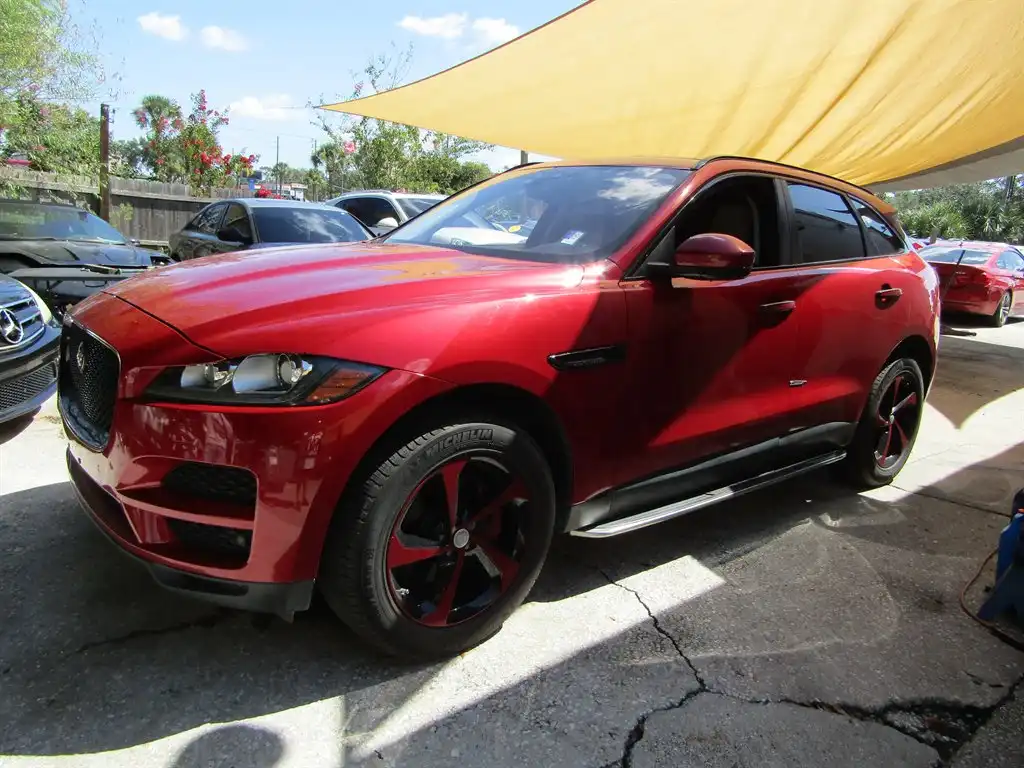 2018 Jaguar F-PACE 25t Premium AWD's photo