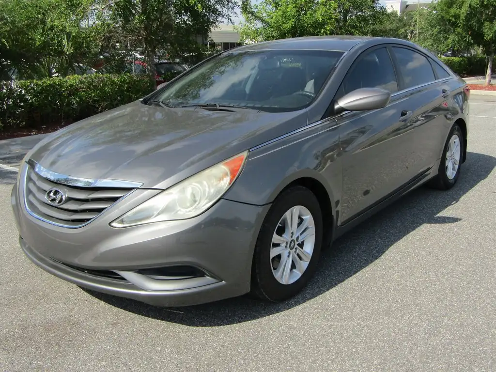 2012 Hyundai Sonata GLS I4 A/T's photo