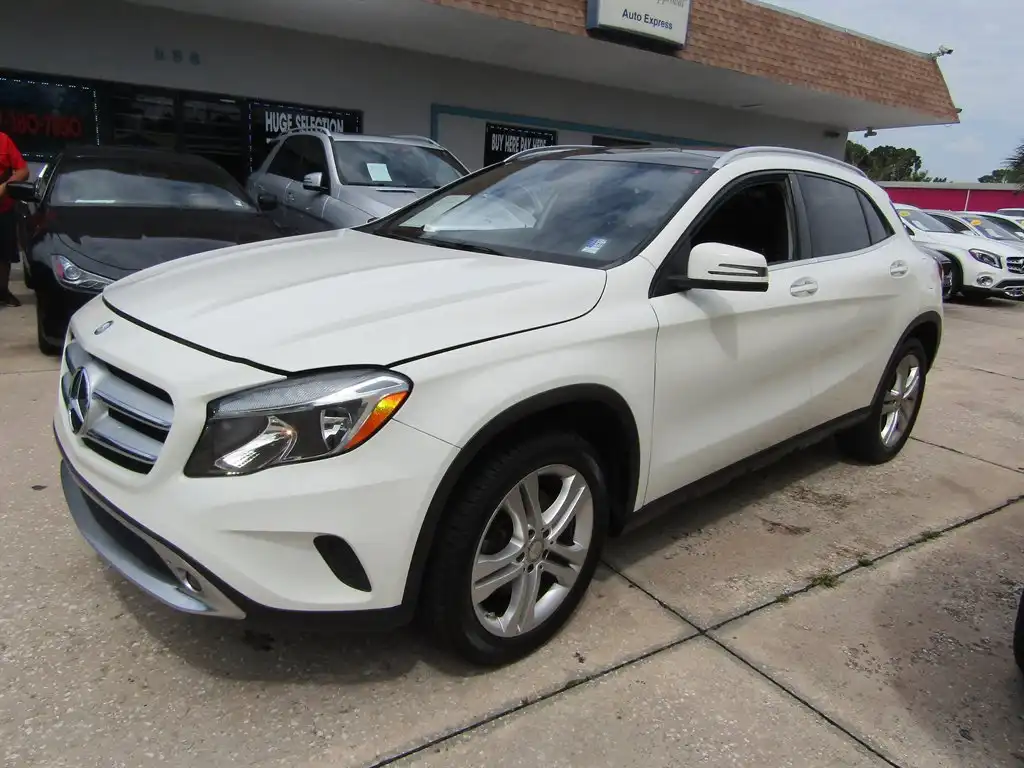 2017 Mercedes-Benz GLA GLA250 4MATIC's photo