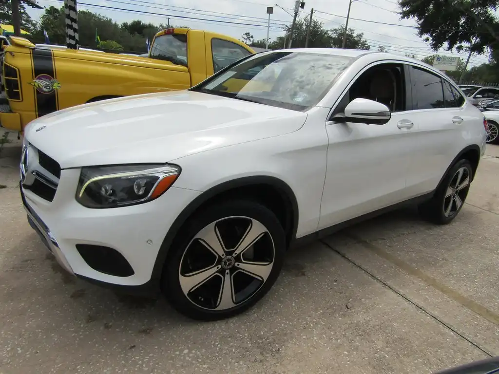 2018 Mercedes-Benz GLC GLC300 4MATIC's photo