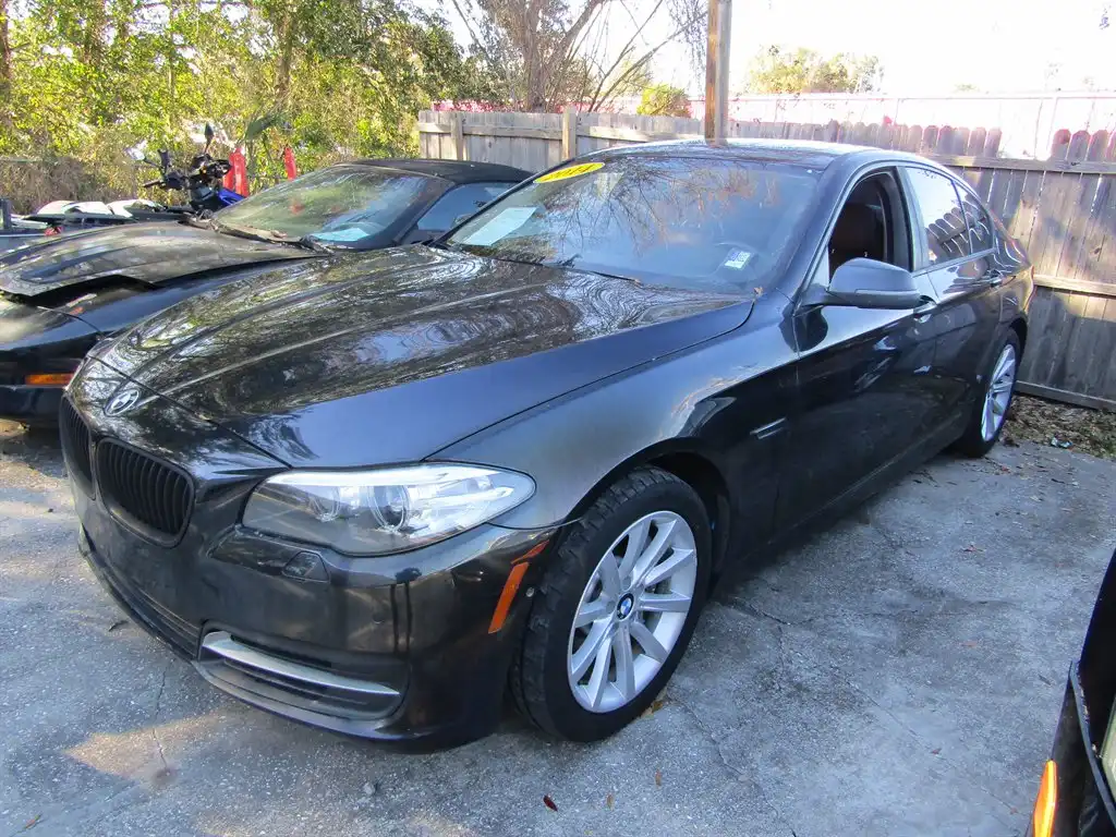 2014 BMW 5 Series 535i Sedan's photo
