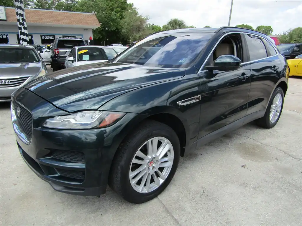 2017 Jaguar F-PACE 35t Prestige AWD's photo