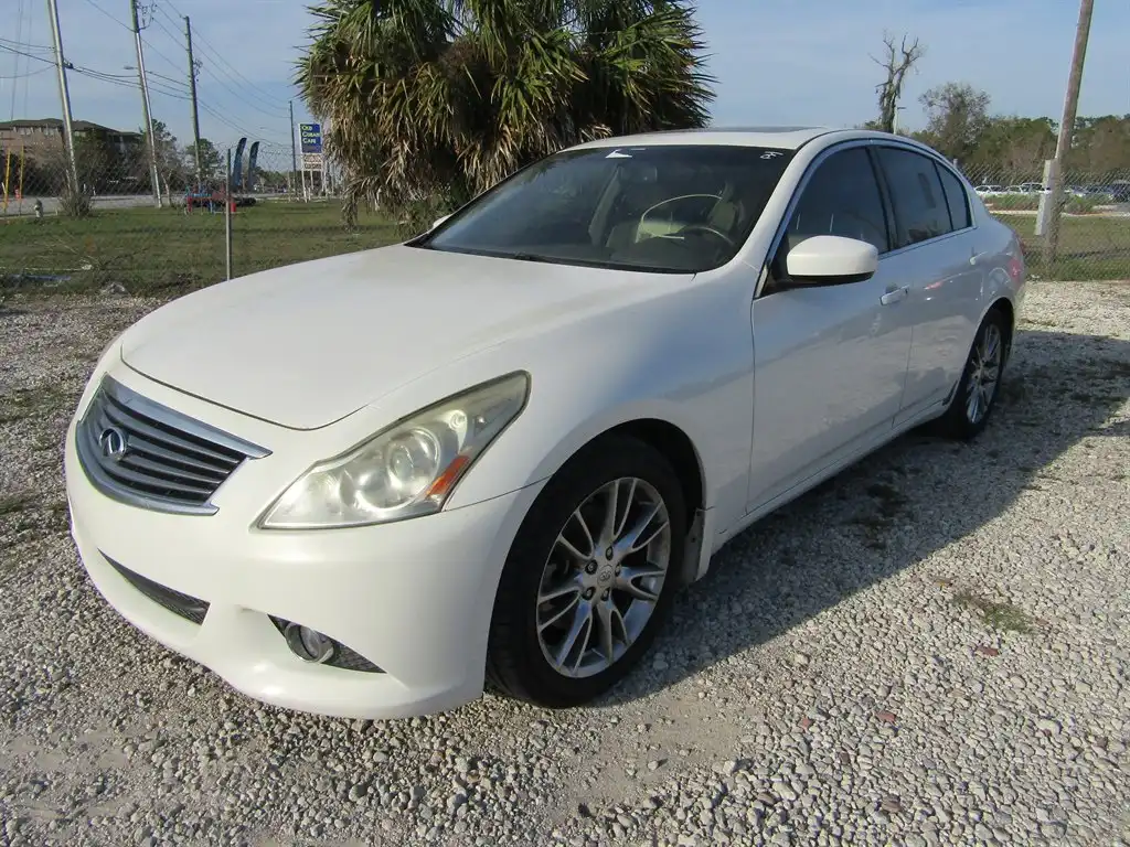 2011 INFINITI G 37 Journey's photo