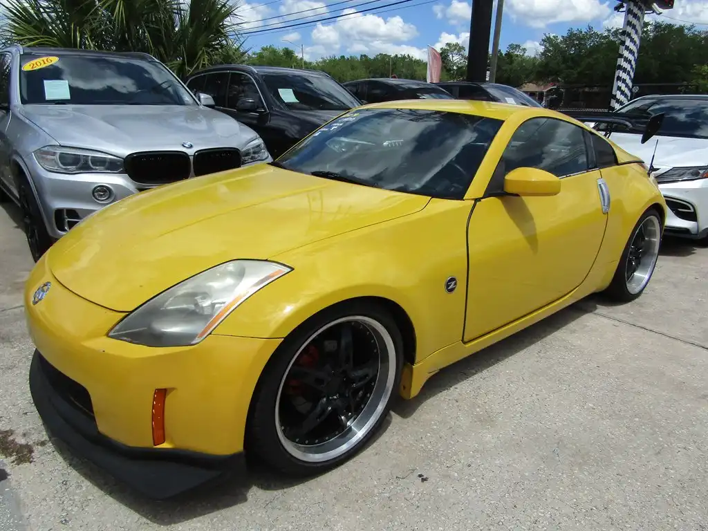 2005 Nissan 350Z Base MT's photo