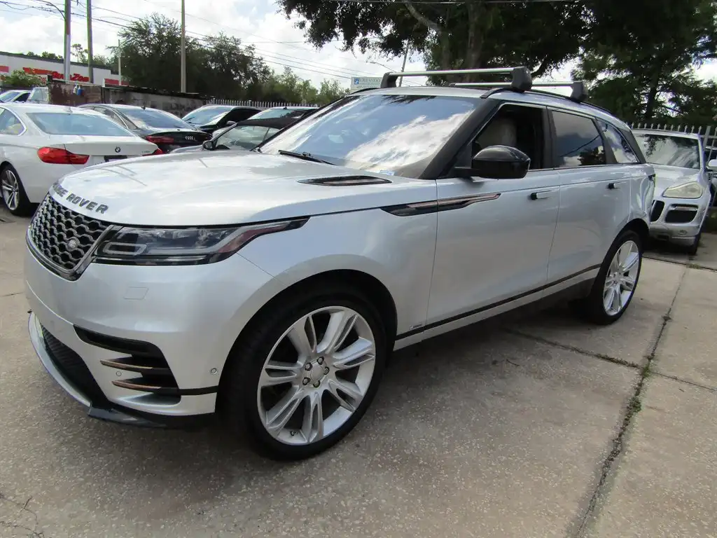 2018 Land Rover Range Rover Velar R-Dynamic SE Si4's photo