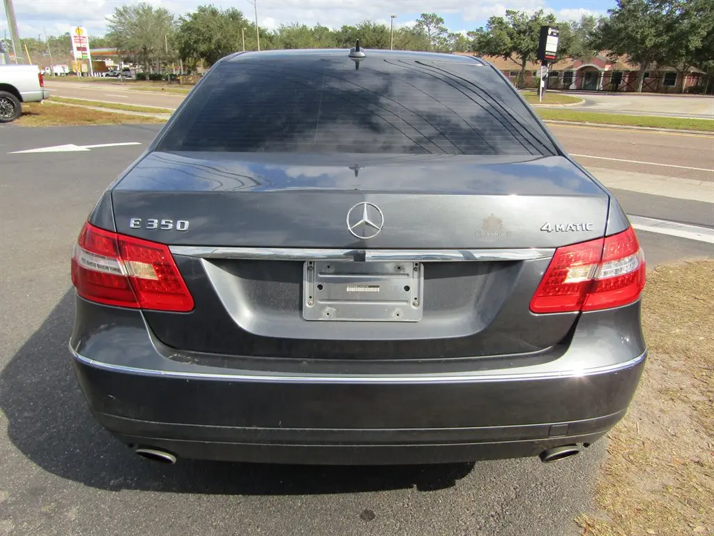 2012 Mercedes-Benz E-Class E350 Luxury 4MATIC photo 3