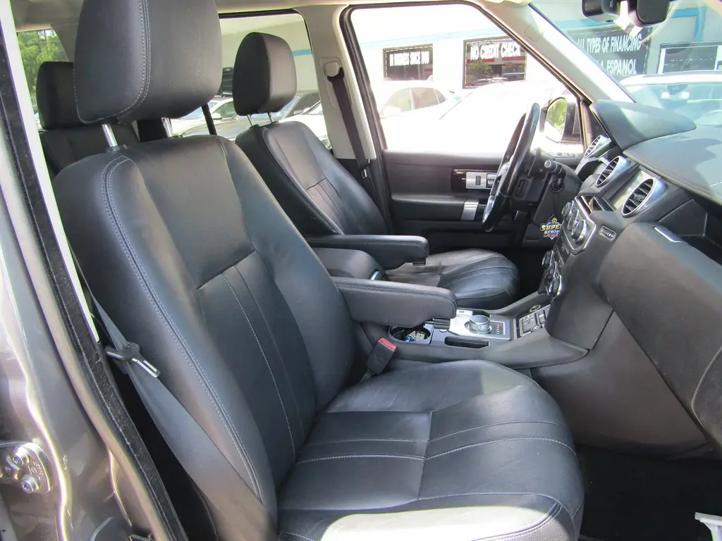 2016 Land Rover LR4 3.0 HSE w/Silver Package photo 5