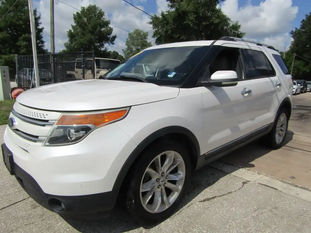 2012 Ford Explorer Limited's photo