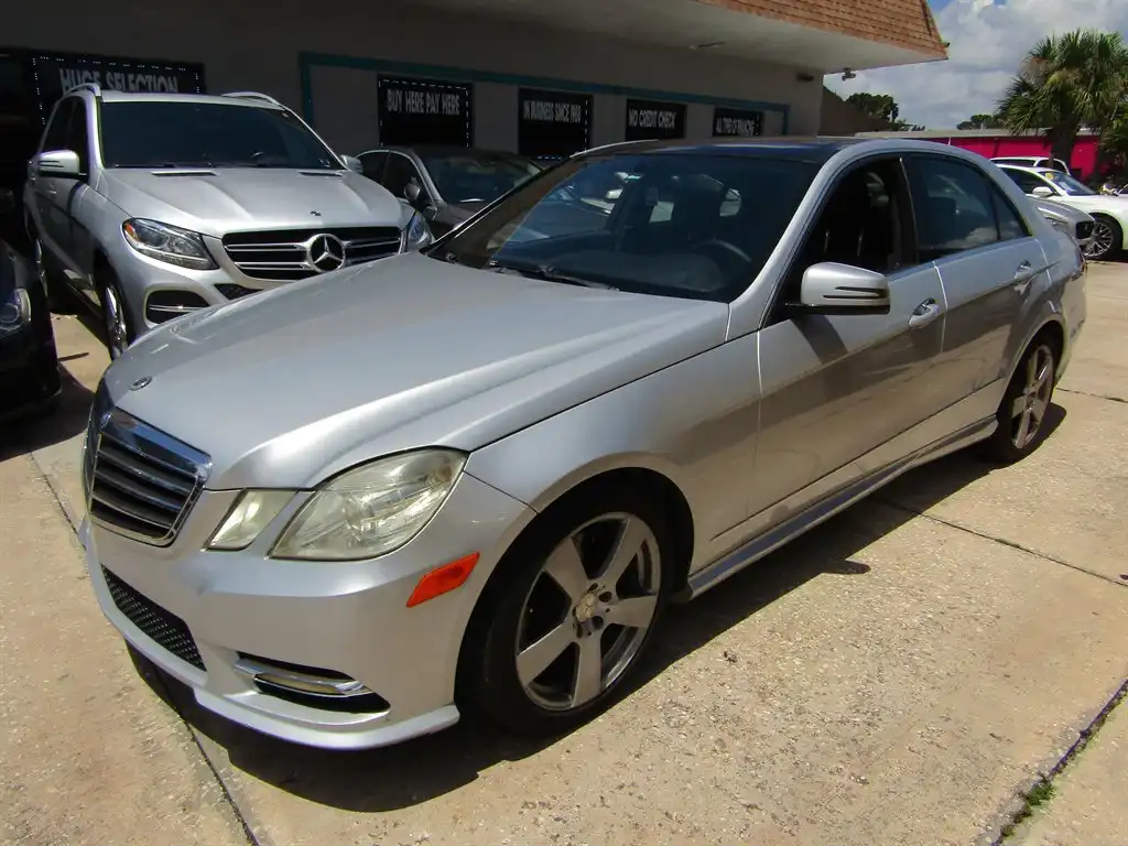 2010 Mercedes-Benz E-Class E350 Sport's photo
