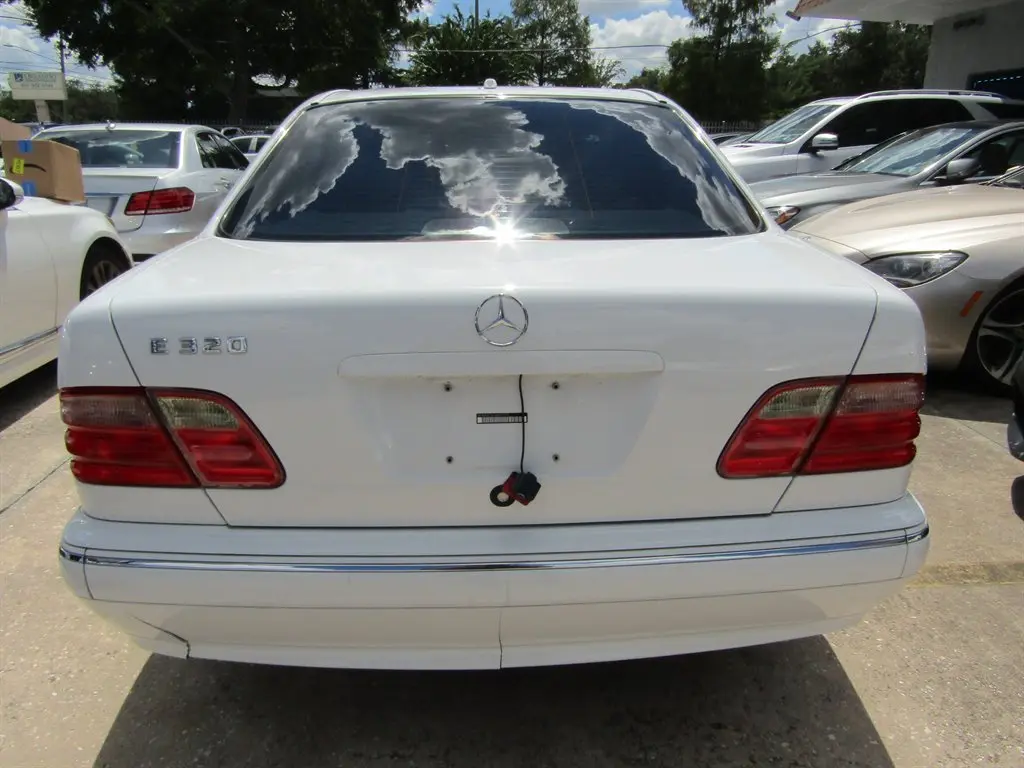 2001 Mercedes-Benz E-Class E320 photo 3