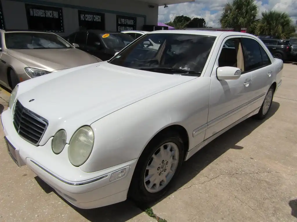 2001 Mercedes-Benz E-Class E320's photo