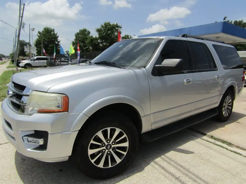 2017 Ford Expedition XLT EL's photo