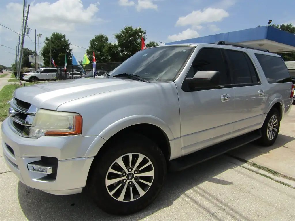 2017 Ford Expedition XLT EL's photo