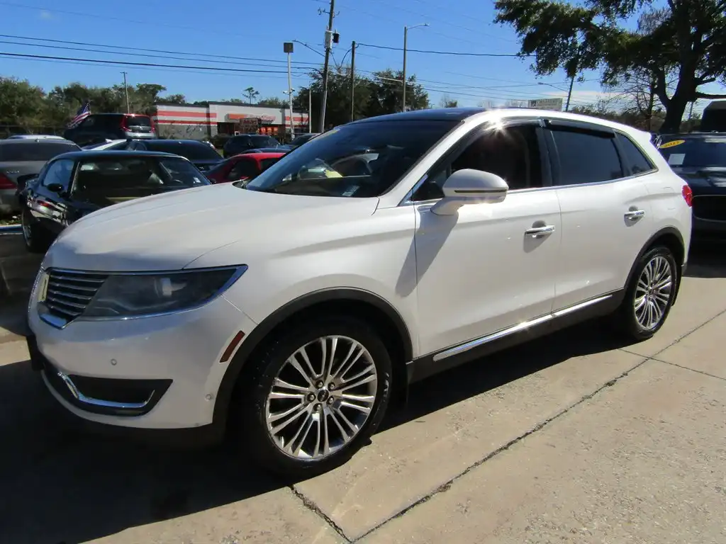 2016 Lincoln MKX Reserve FWD's photo