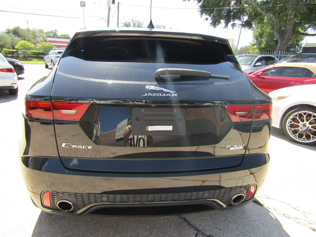 2019 Jaguar E-PACE P300 R-Dynamic HSE AWD photo 3
