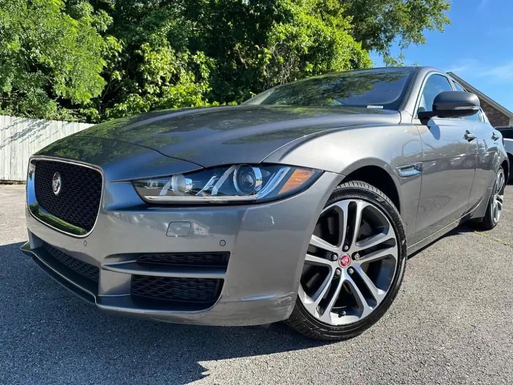 2017 Jaguar XE 35t Premium AWD's photo