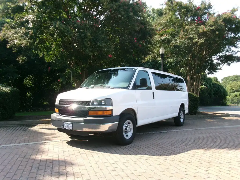 2015 Chevrolet Express 3500 LS Extended's photo
