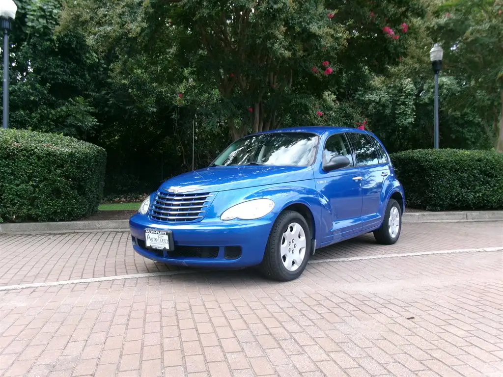 2006 Chrysler PT Cruiser Base's photo