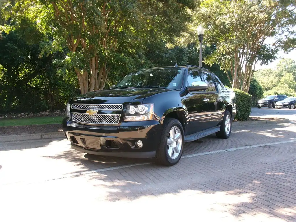 2013 Chevrolet Avalanche LTZ 2WD's photo