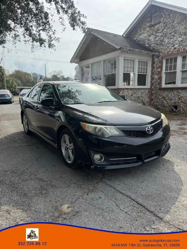 2013 Toyota Camry 2.5 Auto SE's photo