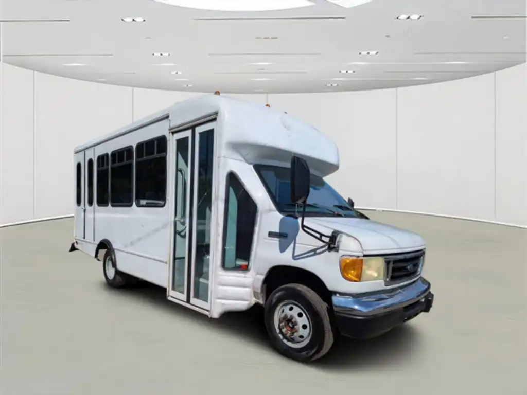 2006 Ford E-Series Commercial Vans E350's photo