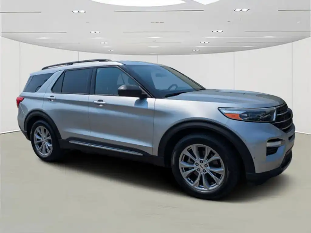 2020 Ford Explorer XLT RWD's photo