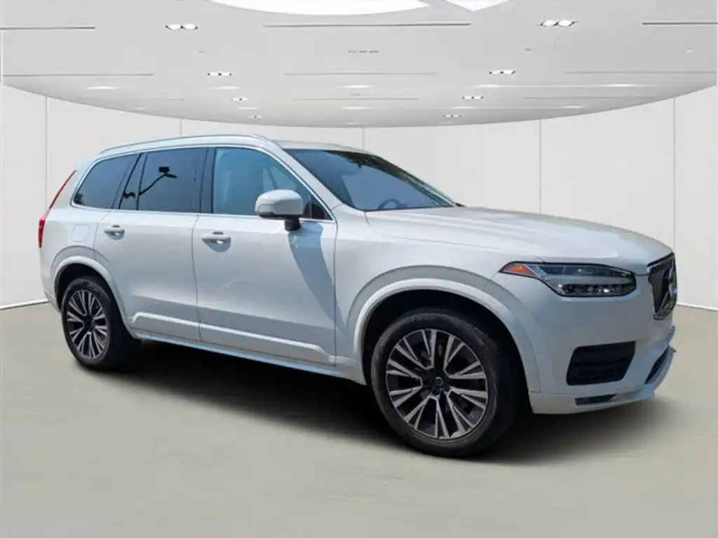 2020 Volvo XC90 T5 Momentum FWD's photo