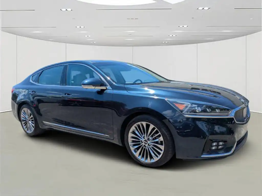 2019 Kia Cadenza Limited's photo