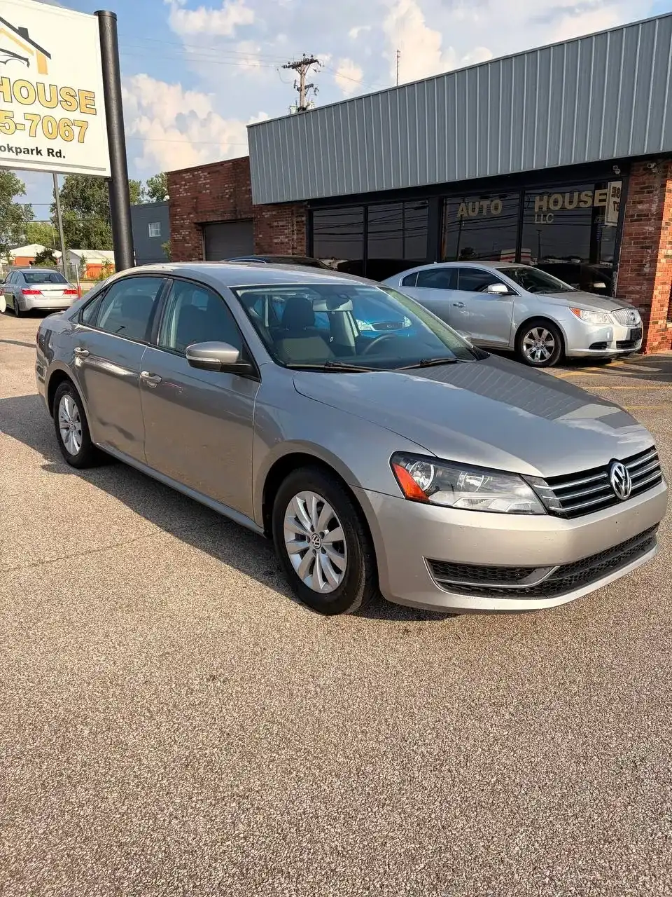 2013 Volkswagen Passat 2.5L S DSG PZEV's photo