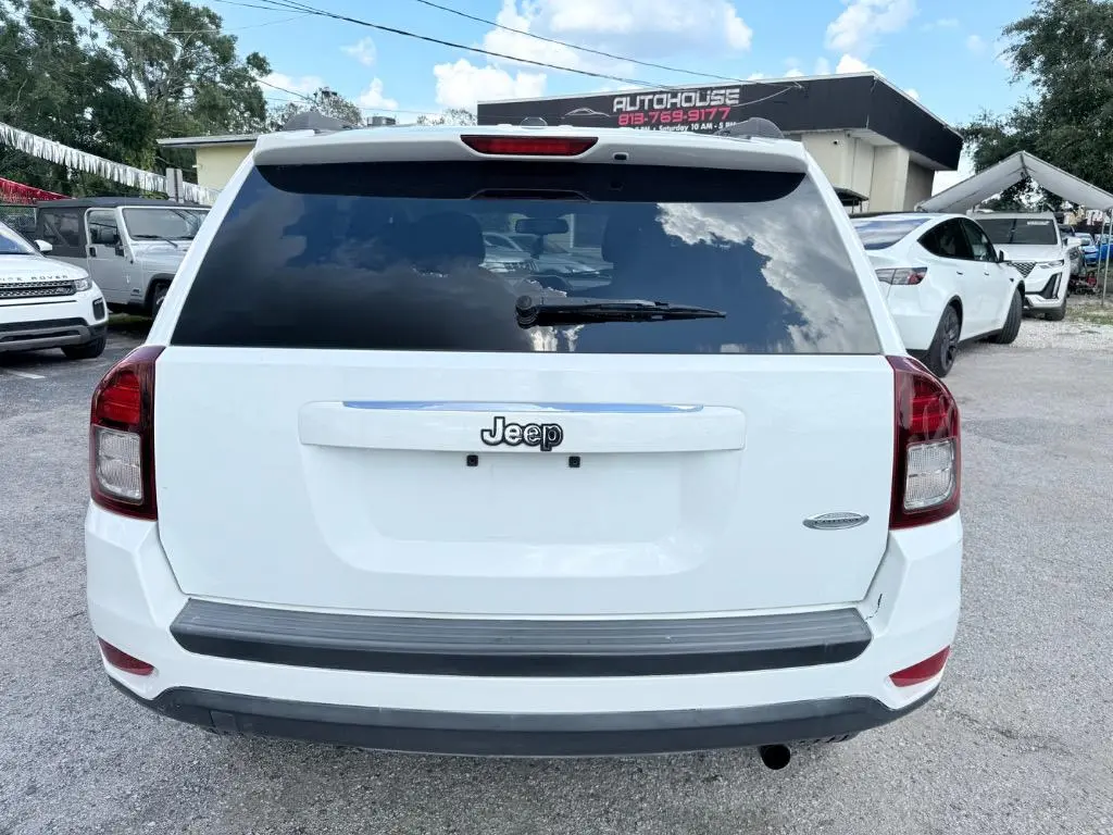 2016 Jeep Compass Latitude photo 5