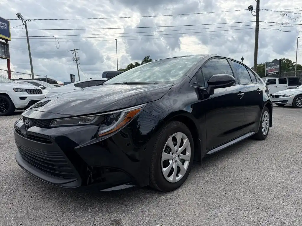 2025 Toyota Corolla LE CVT's photo