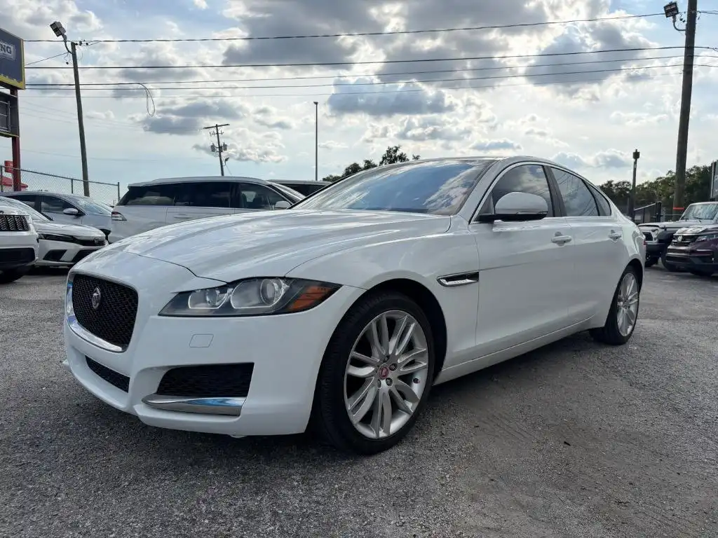 2016 Jaguar XF 35t AWD Prestige's photo