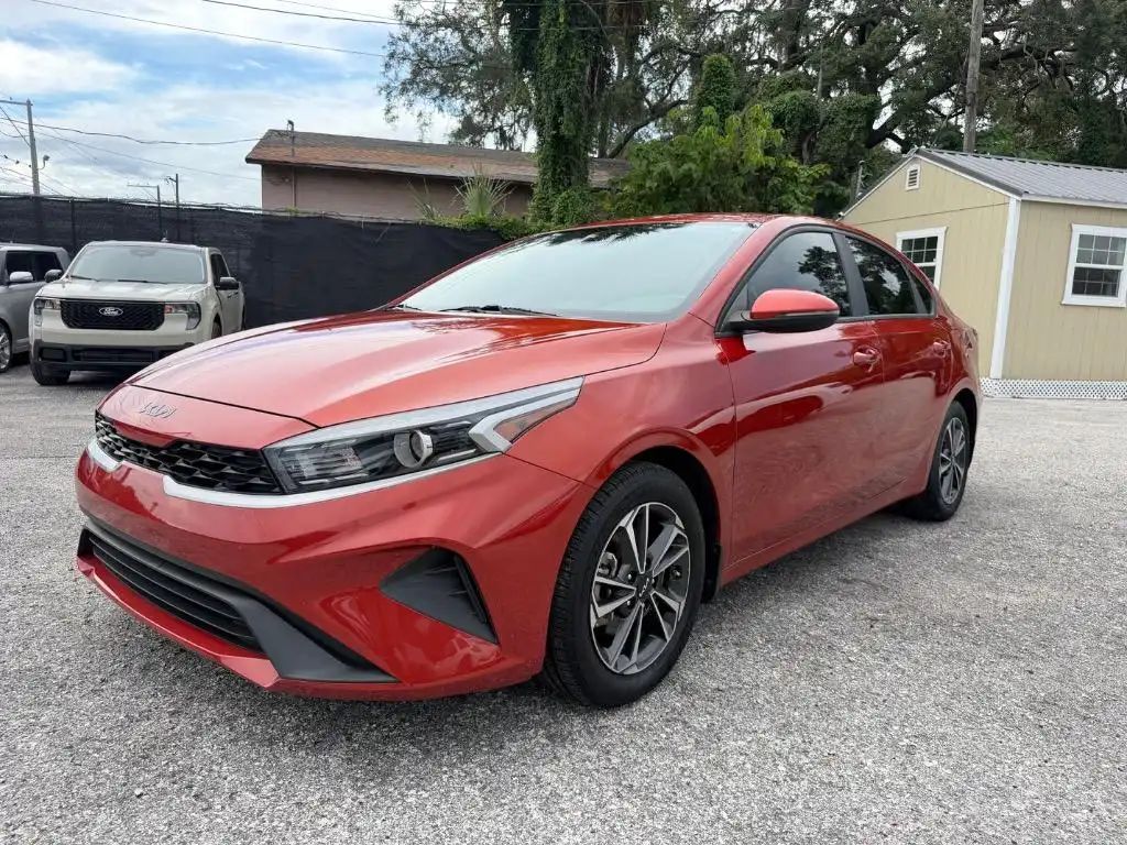 2024 Kia Forte LXS Auto's photo