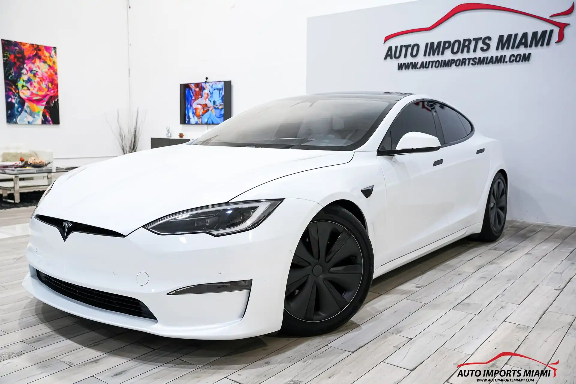 2023 Tesla Model S Standard Range's photo