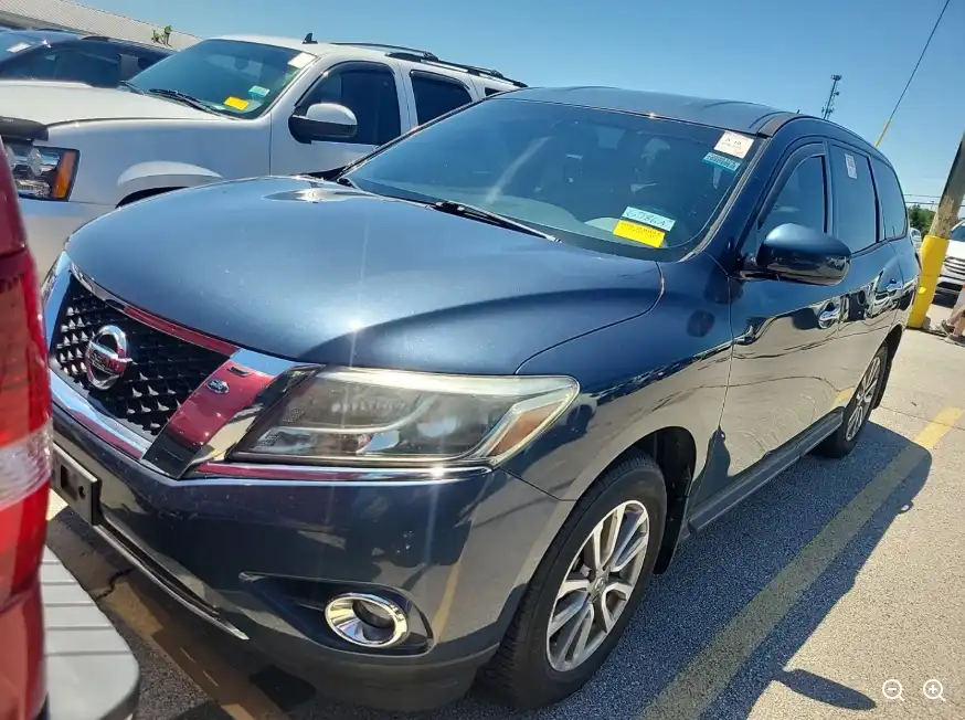 2014 Nissan Pathfinder S 4WD's photo