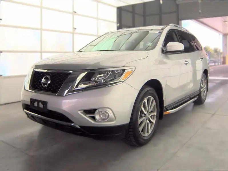 2014 Nissan Pathfinder SV 4WD's photo