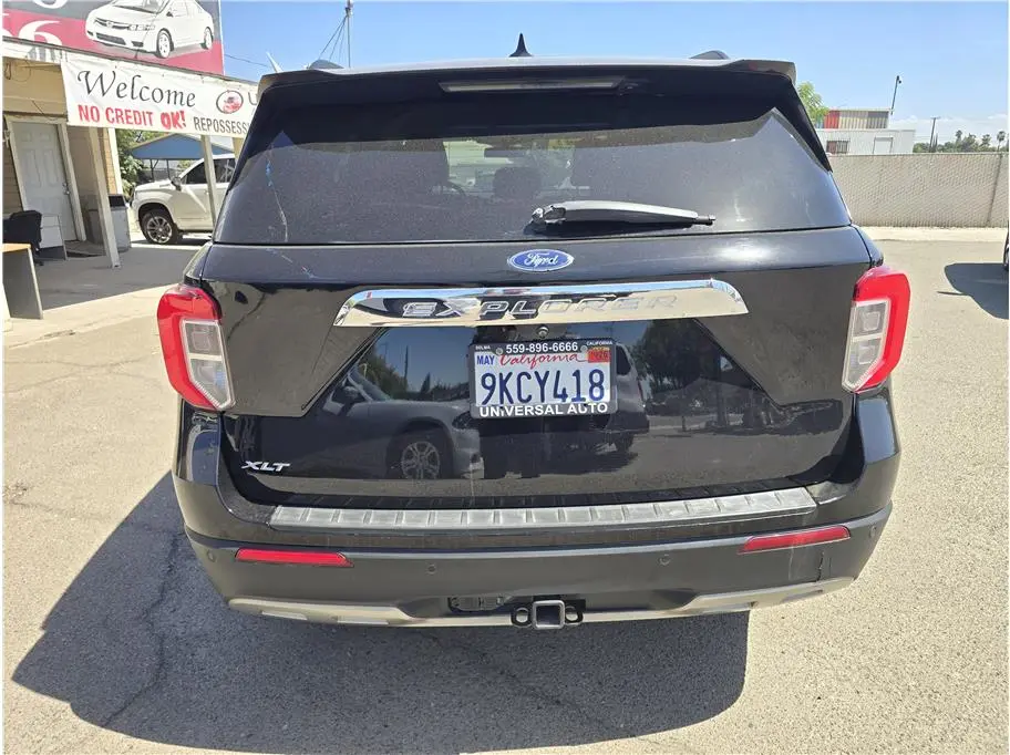 2021 Ford Explorer XLT RWD photo 3