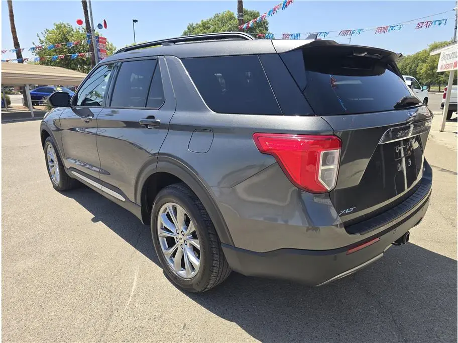 2020 Ford Explorer XLT 4WD photo 4