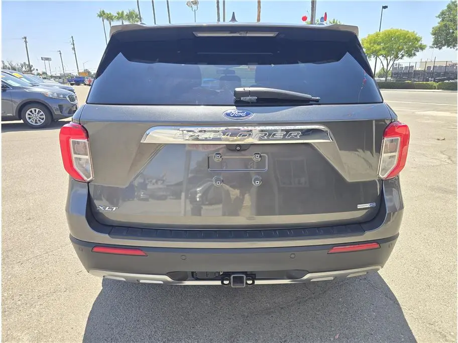 2020 Ford Explorer XLT 4WD photo 5