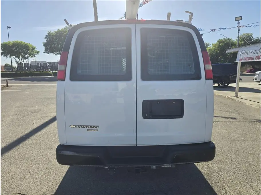 2015 Chevrolet Express Work Van HD 2500 photo 5
