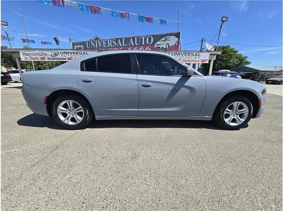 2021 Dodge Charger SXT's photo