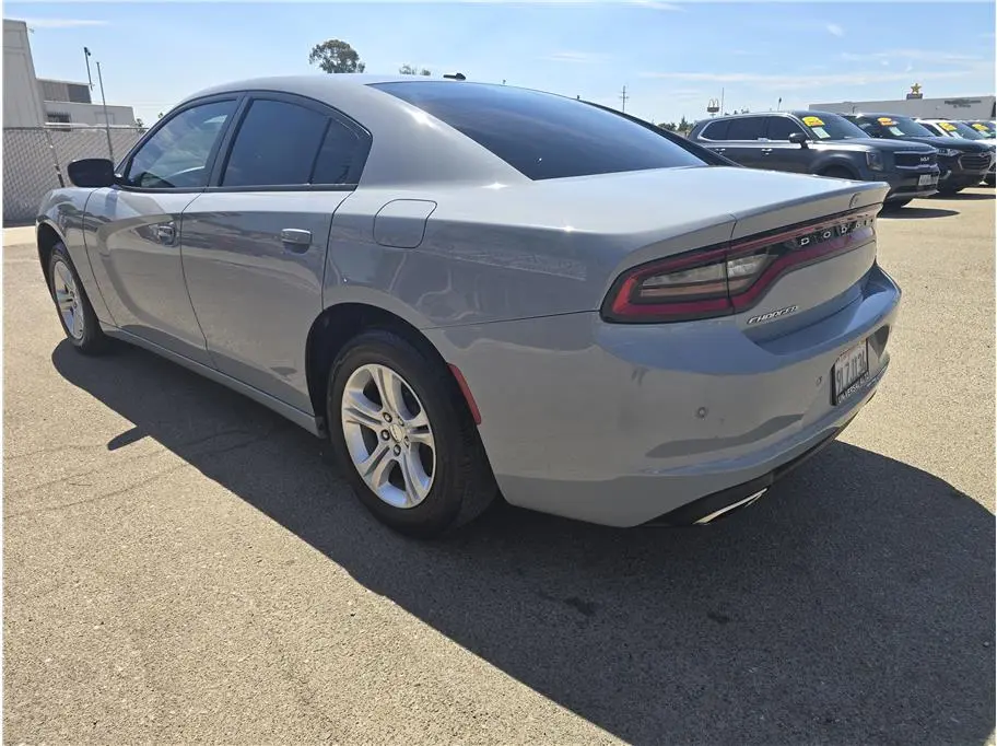 2021 Dodge Charger SXT photo 4