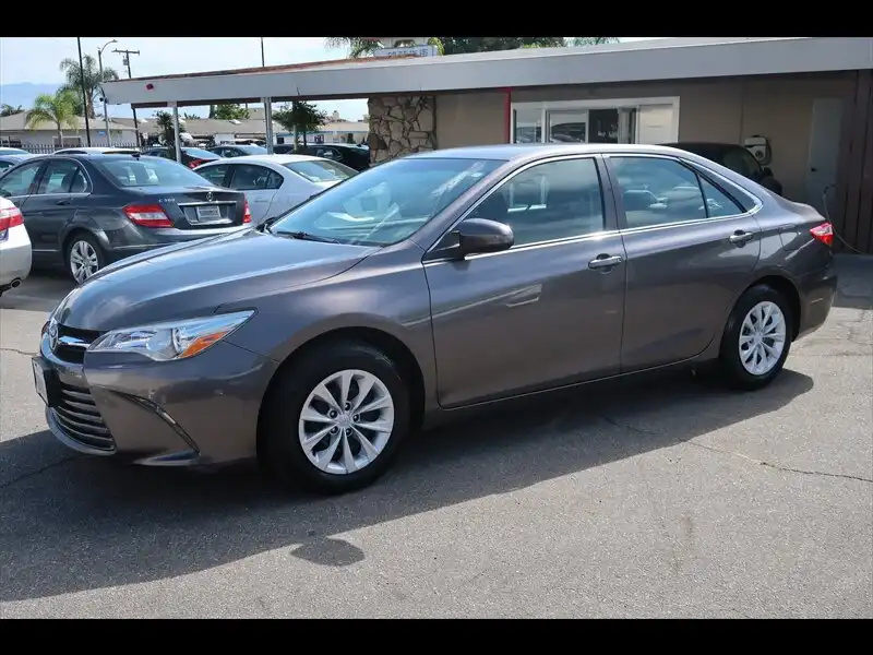 2015 Toyota Camry 2.5 Auto LE's photo