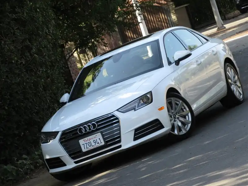 2017 Audi A4 2.0T quattro S tronic Premium's photo