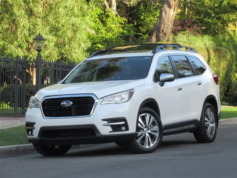 2019 Subaru Ascent Touring's photo